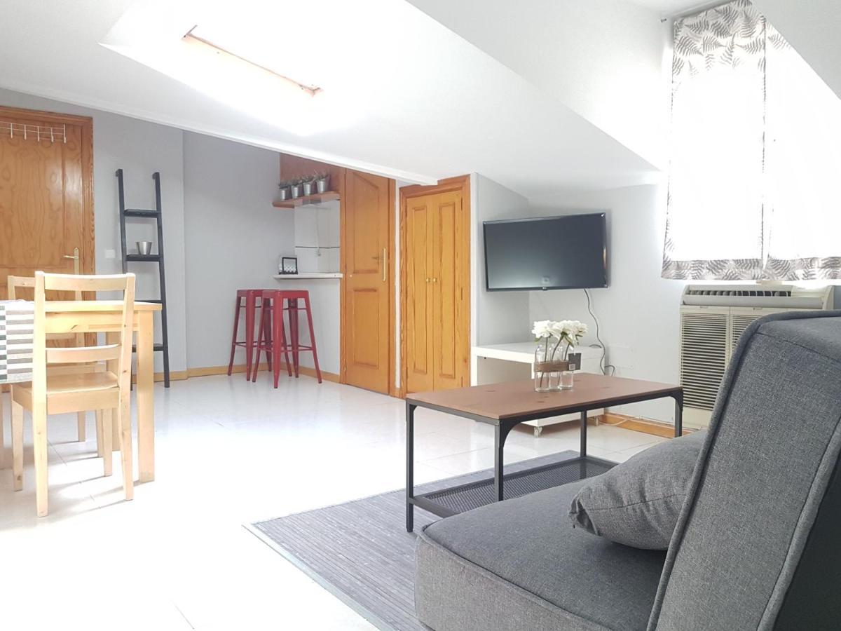 El Refugio De Barcelo Apartment Madrid Exterior photo